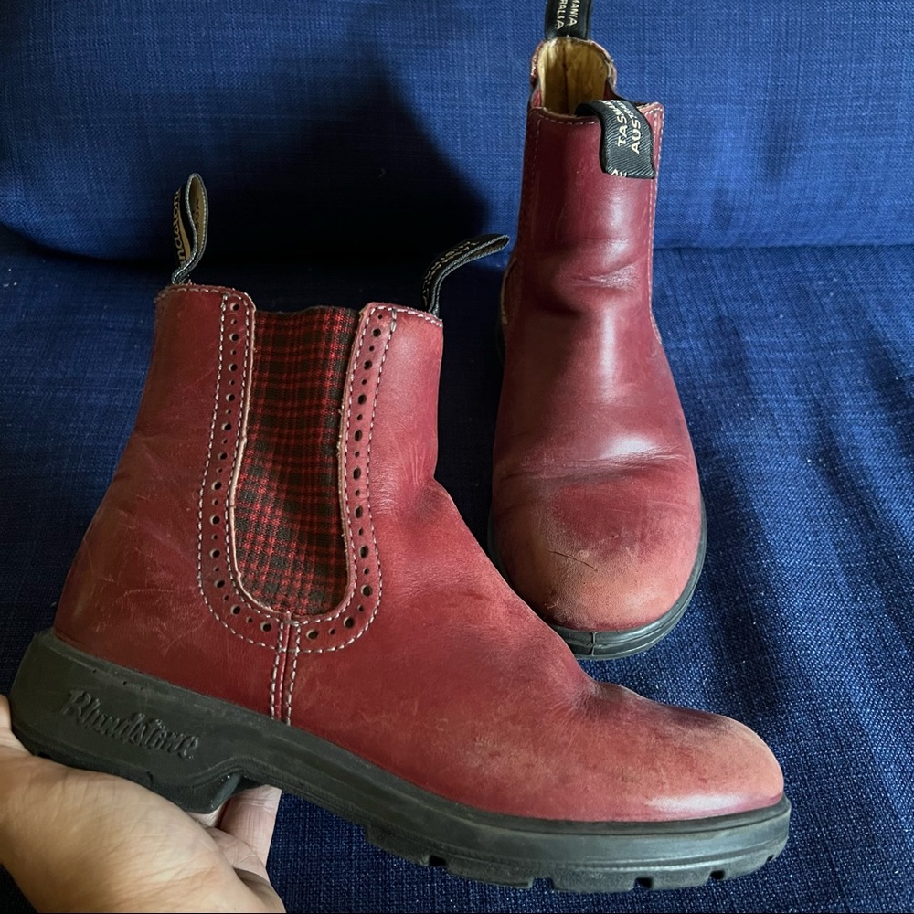 Womens 1442 ruby red blundstone boots